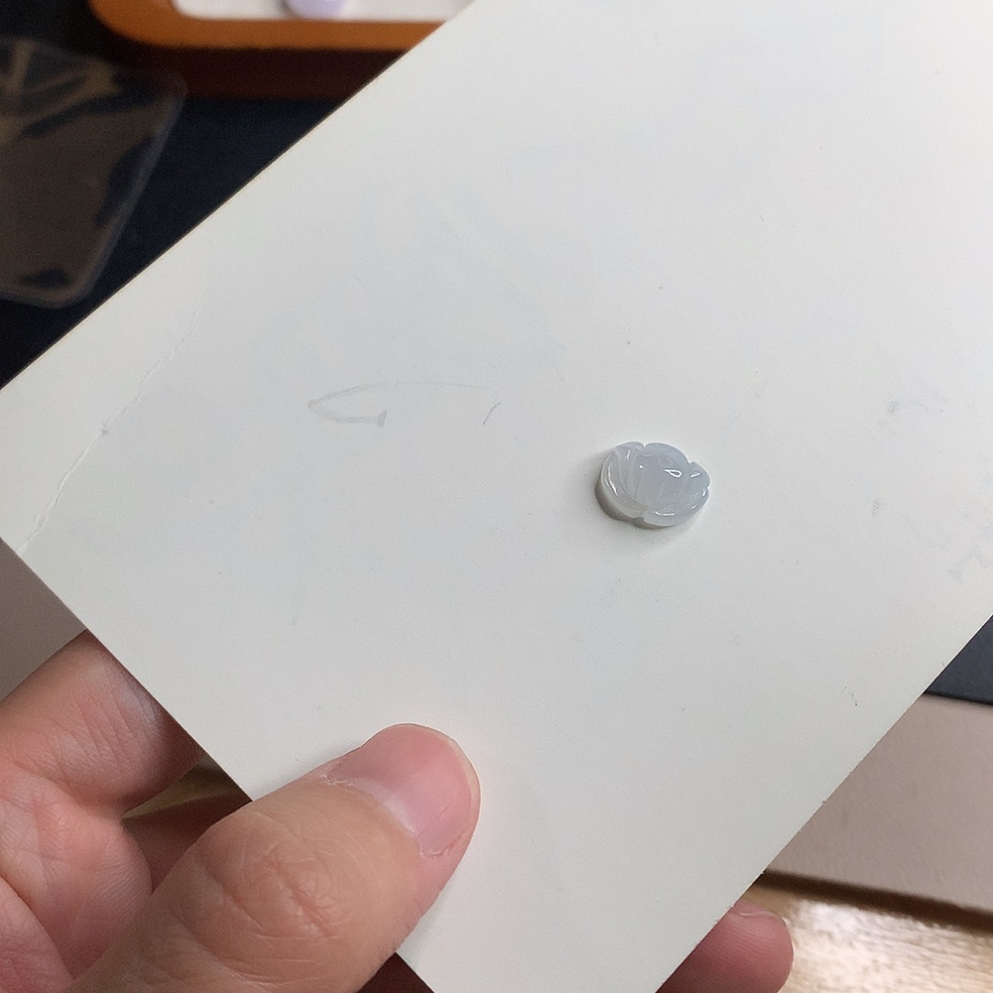 翡翠未镶嵌颈饰花