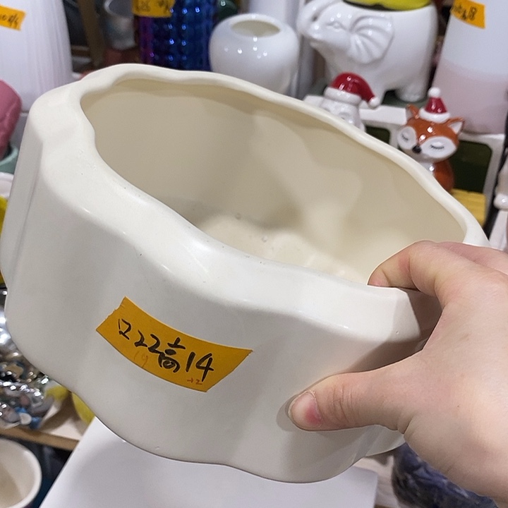 陶盆有孔 瑕疵针孔漏釉介意勿拍外口 22外高14