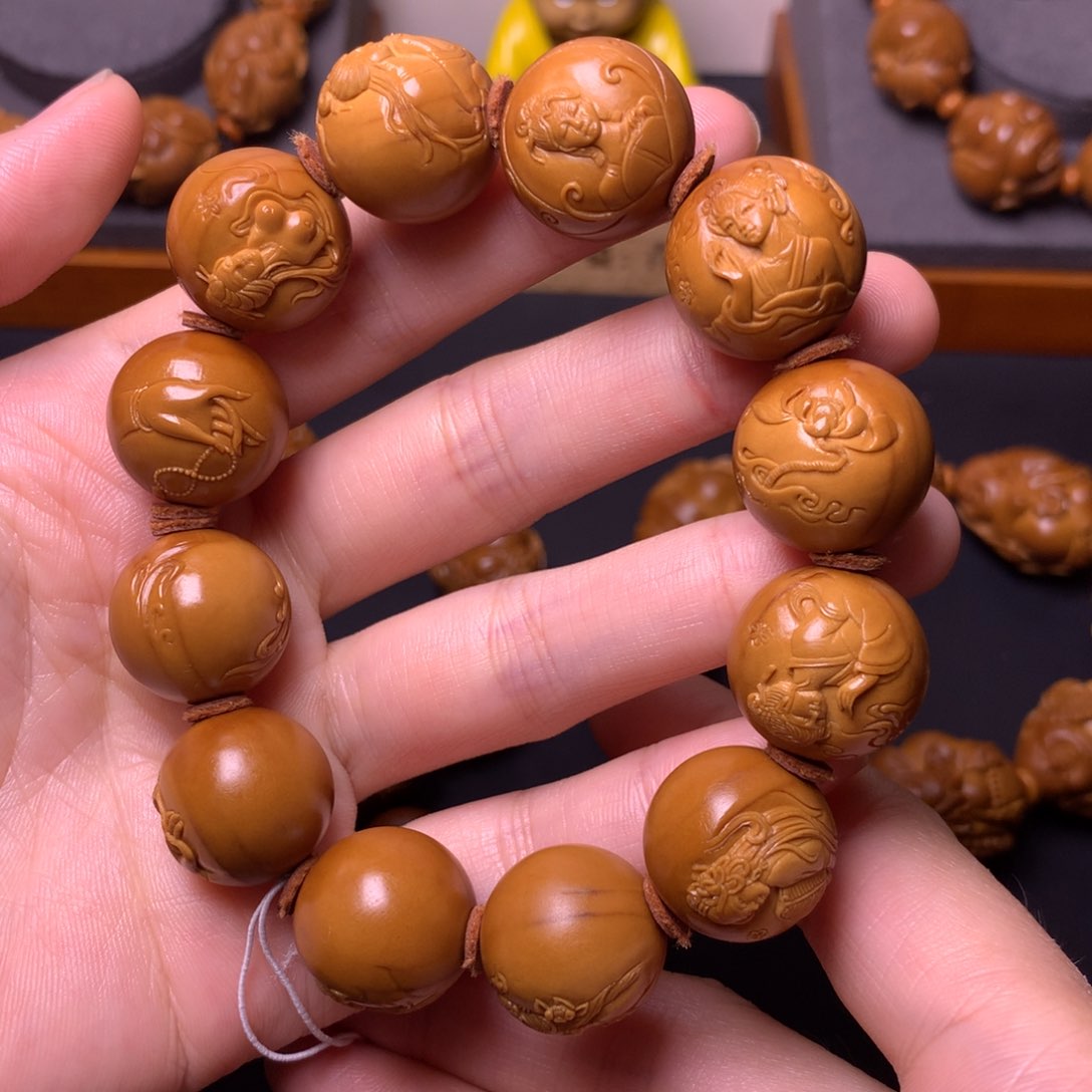 橄榄核手串/手链美女