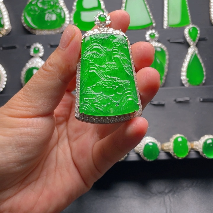 翡翠颈饰未镶嵌翡翠吊坠