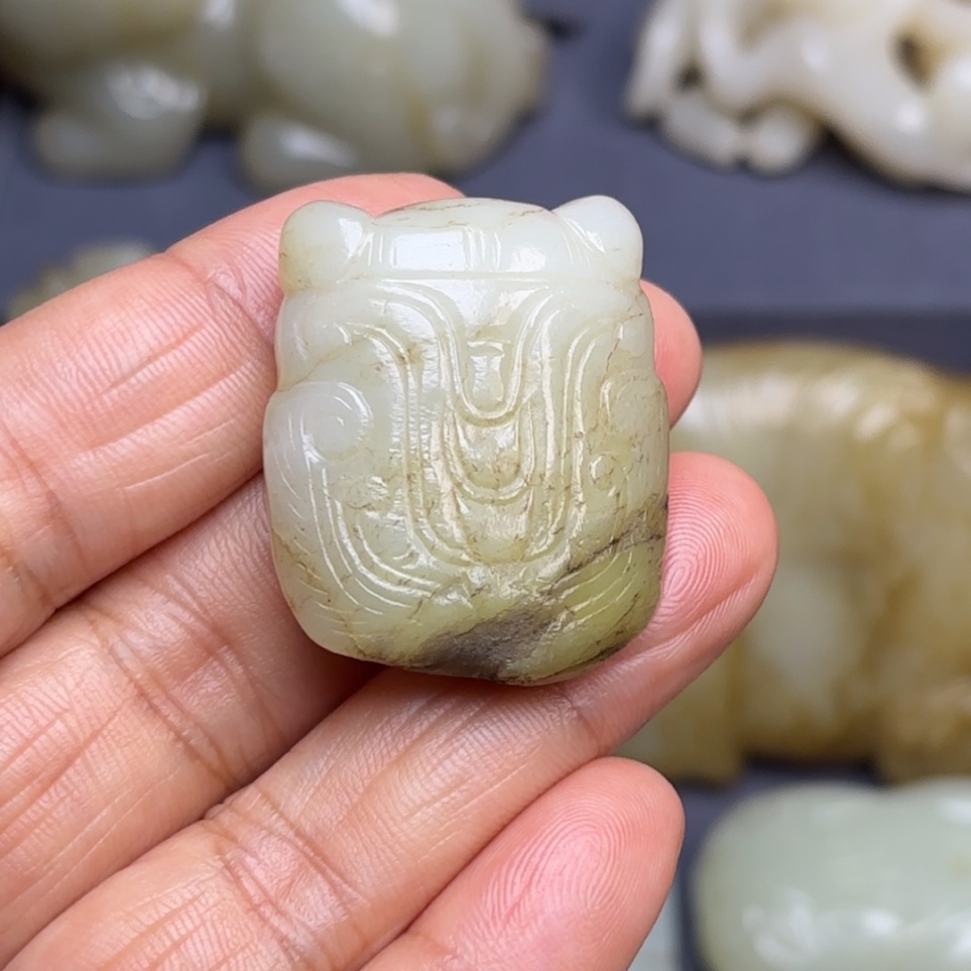 和田玉（糖玉）挂件未镶嵌