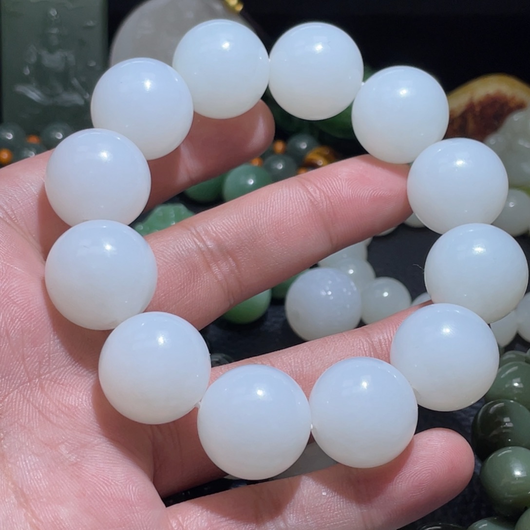 未镶嵌和田玉手串?