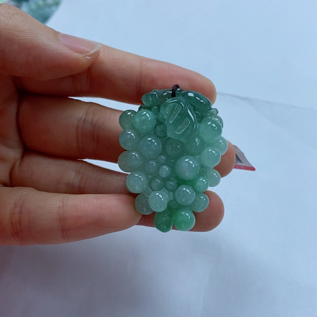 翡翠颈饰未镶嵌天然翡翠