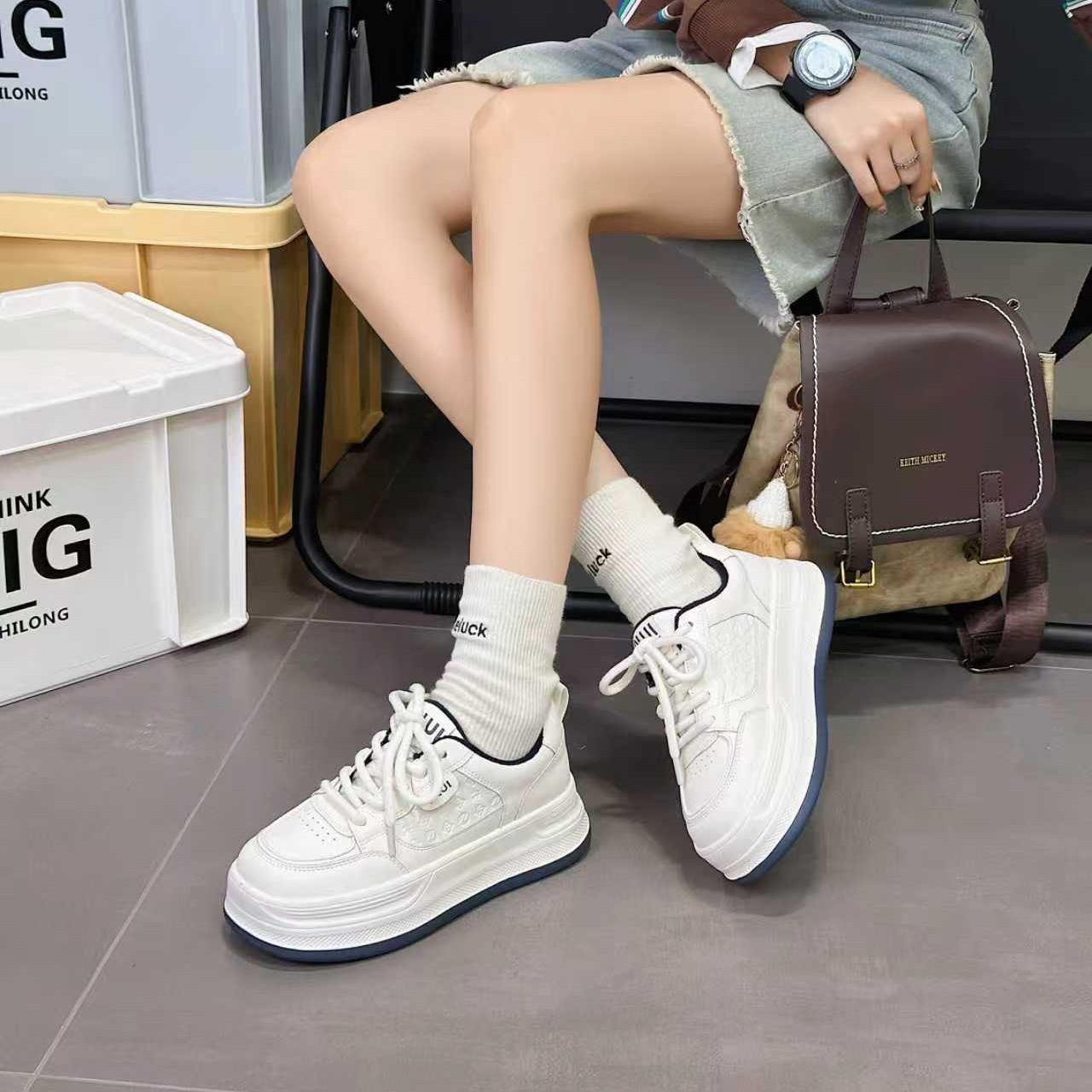 加绒厚底小白鞋2025商场同款冬款加绒保暖休闲鞋运动鞋板鞋女鞋