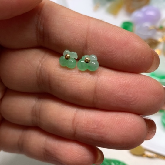 翡翠颈饰18K金镶嵌翡翠