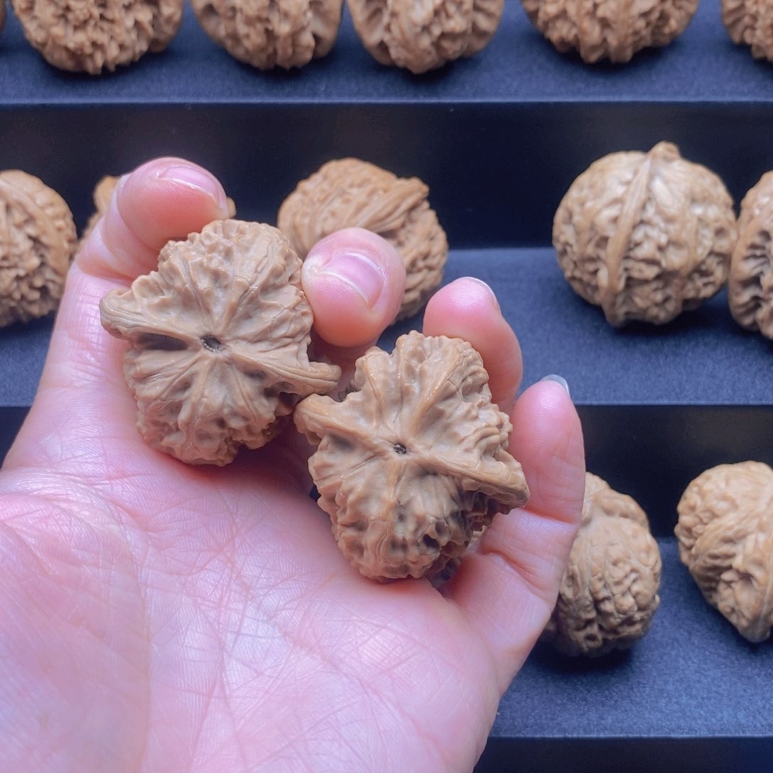 把件文玩核桃温***蟆野狼38