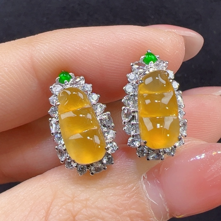 翡翠18K金镶嵌耳饰福豆