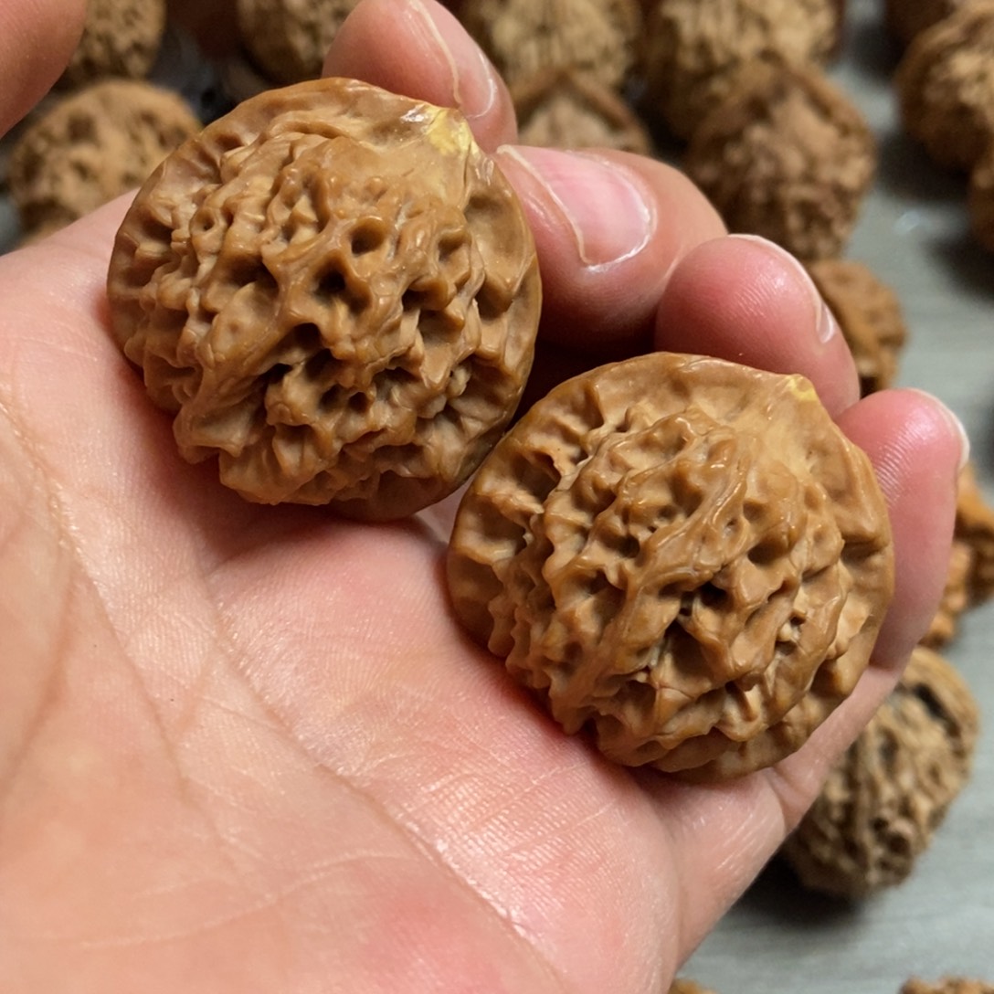 文玩核桃吊坠秦闷黄尖福利