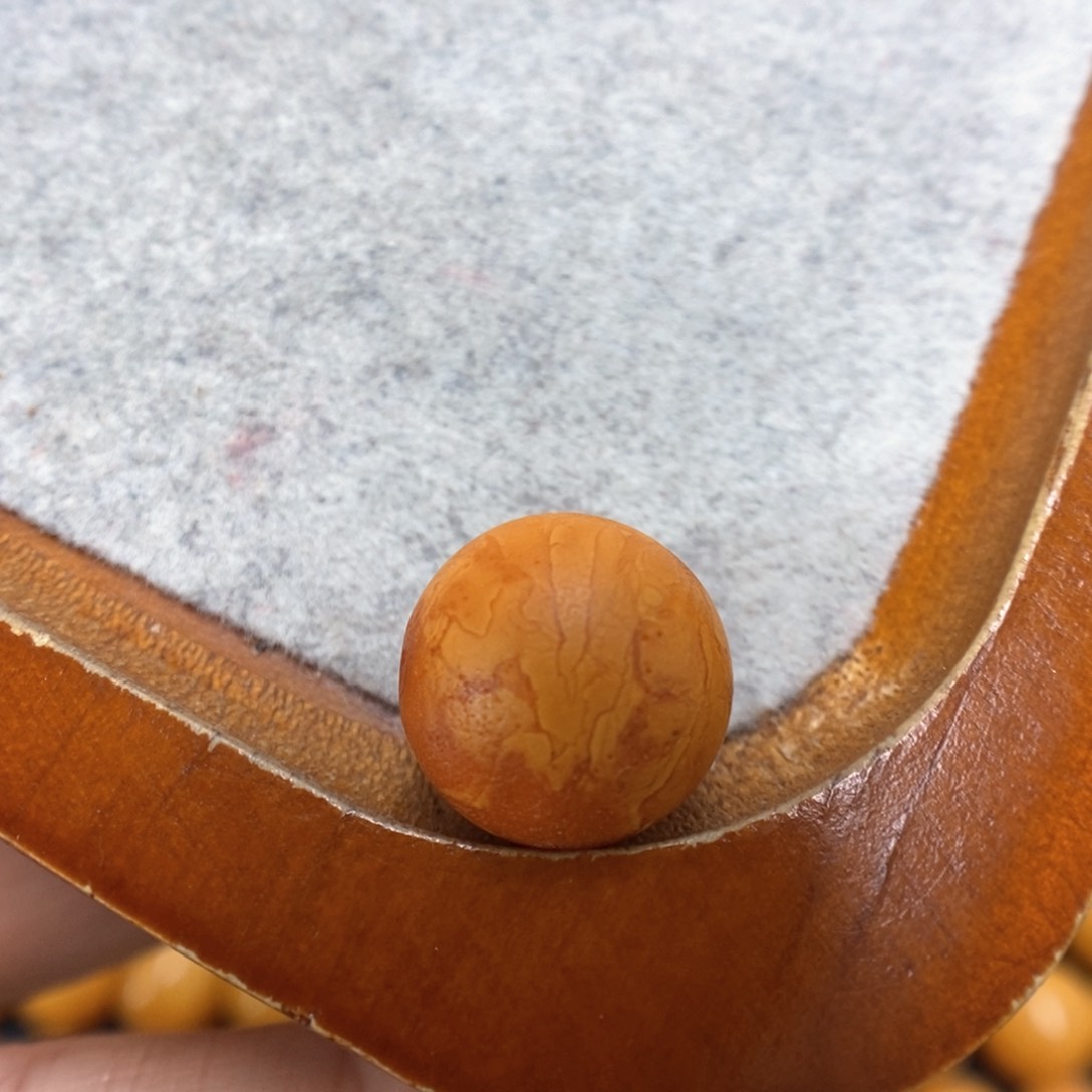 蜜蜡裸石未镶嵌熠***?配饰