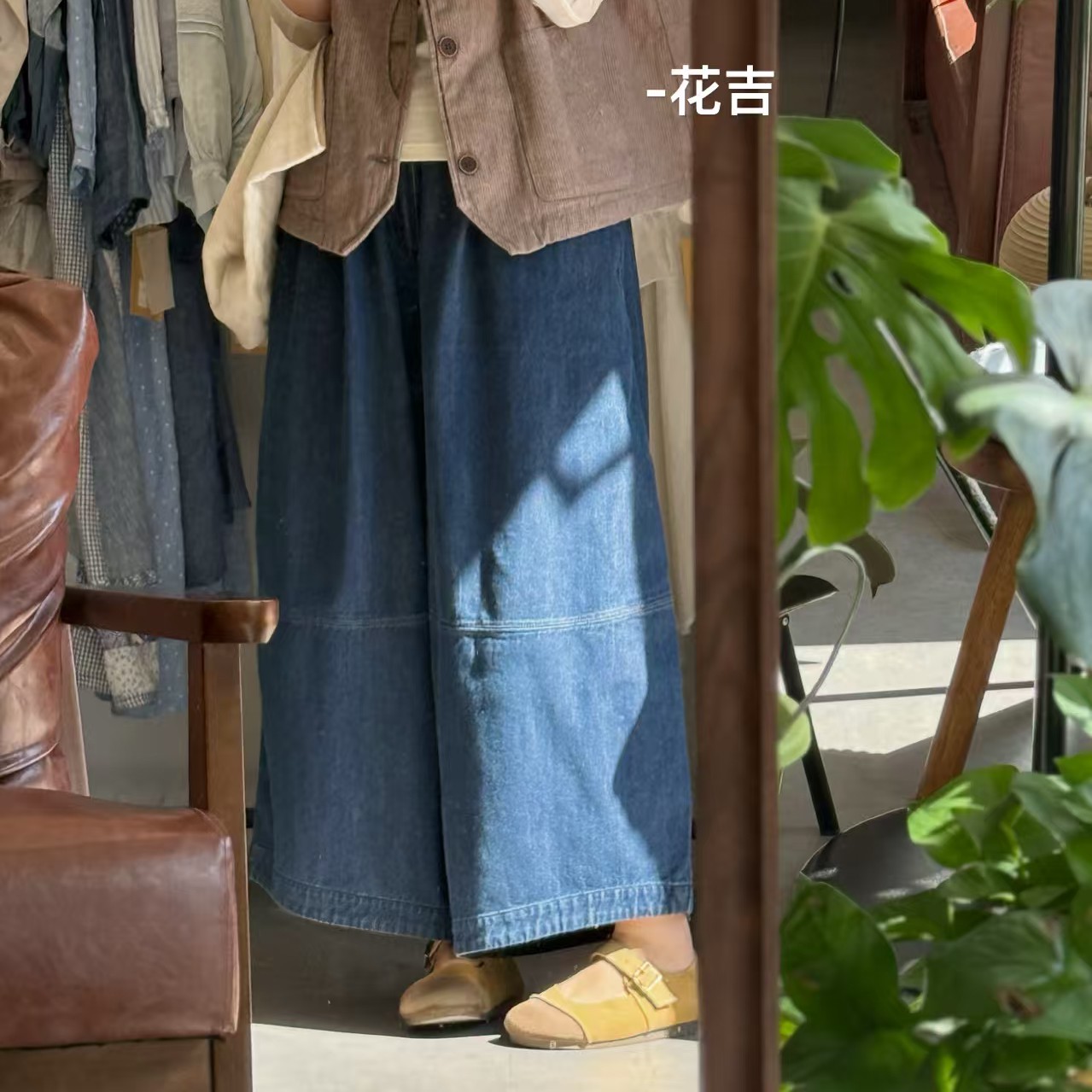 蓝色牛仔加薄绒裤子