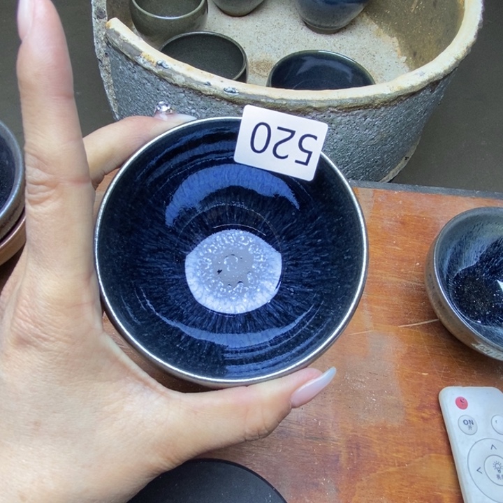 茶盏领口小粉狂魔v吃烤面包v过