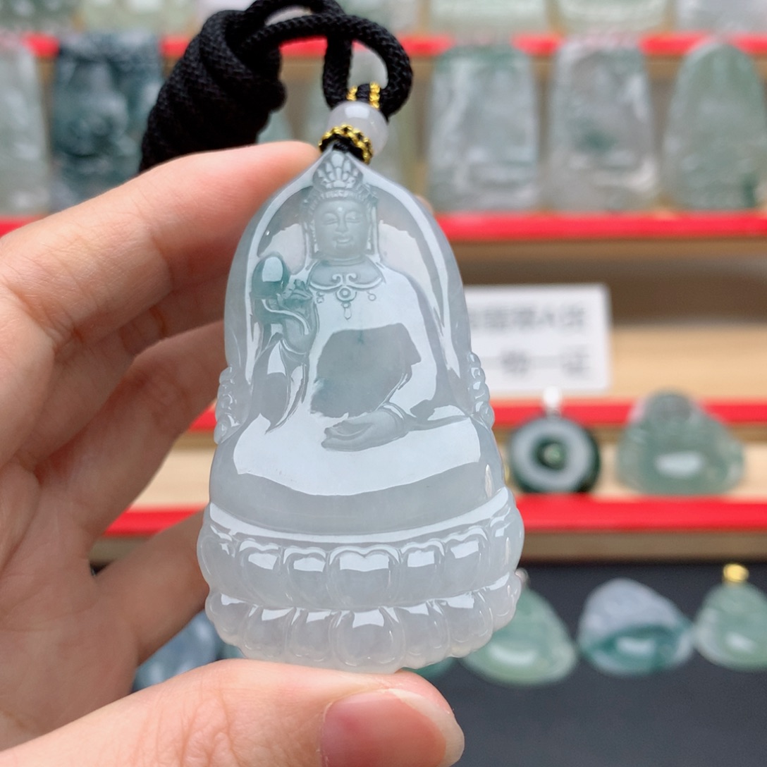 翡翠未镶嵌颈饰素衣