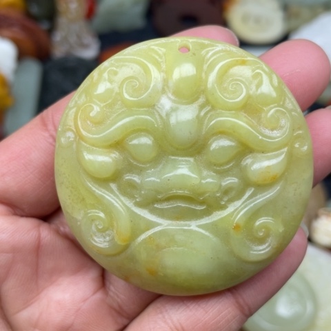 蛇纹石玉颈饰未镶嵌16