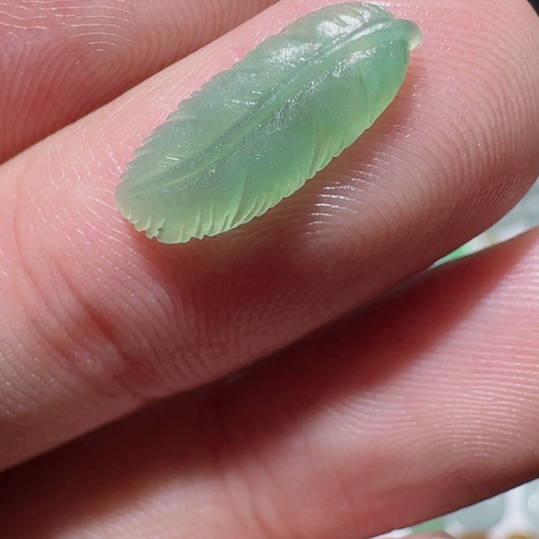 定制翡翠未镶嵌天然翡翠羽毛