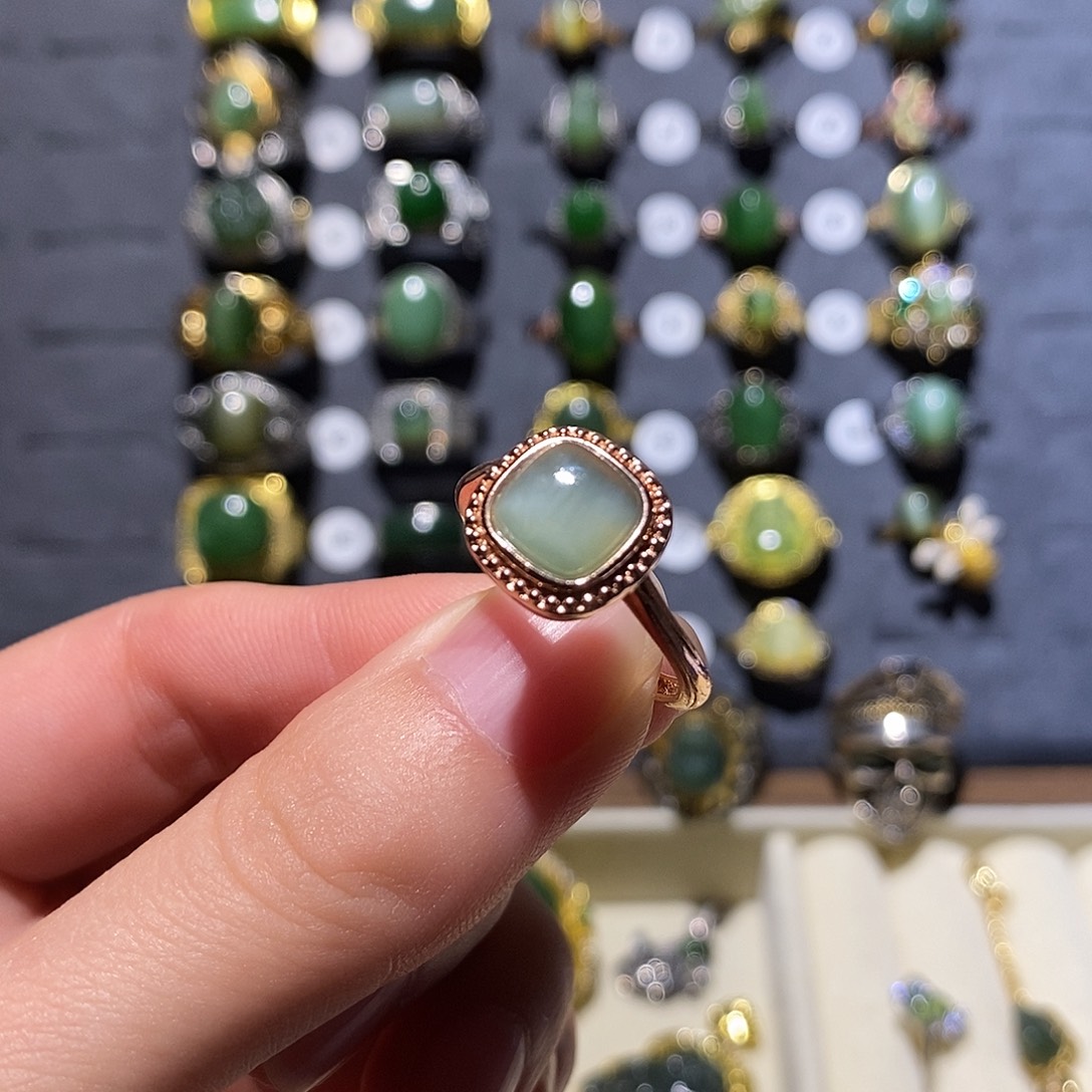 和田玉未镶嵌戒指