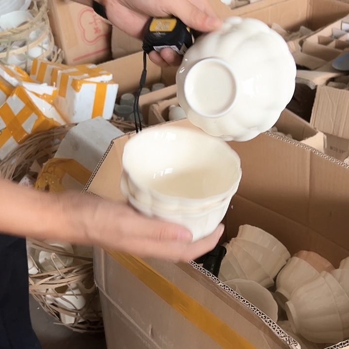 正品 米色花朵碗4只