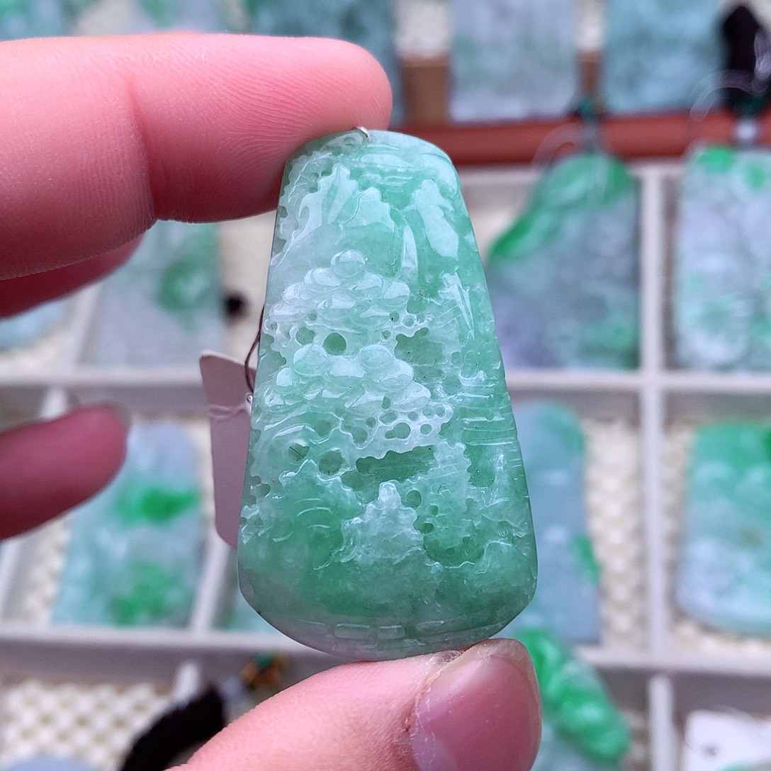 翡翠未镶嵌吊坠(不含链)