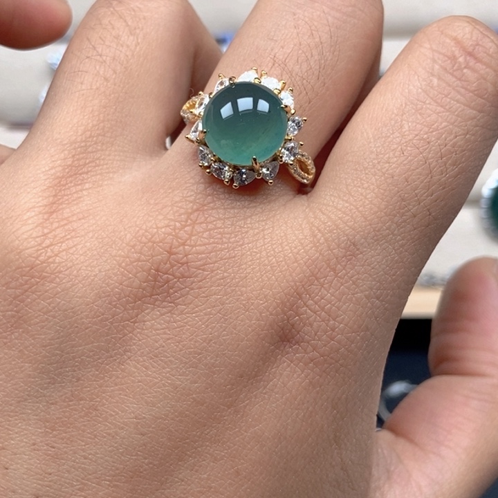 崔***.翡翠未镶嵌戒指戒指