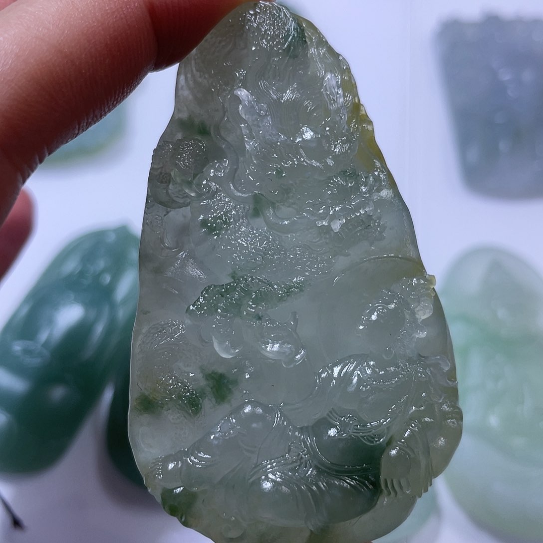 定制翡翠未镶嵌挂件