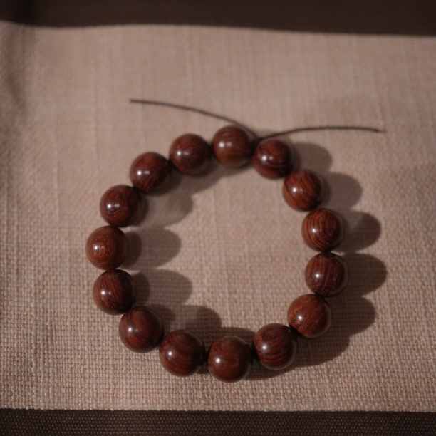 正宗缅甸花梨缅甸酸枝1.5手串