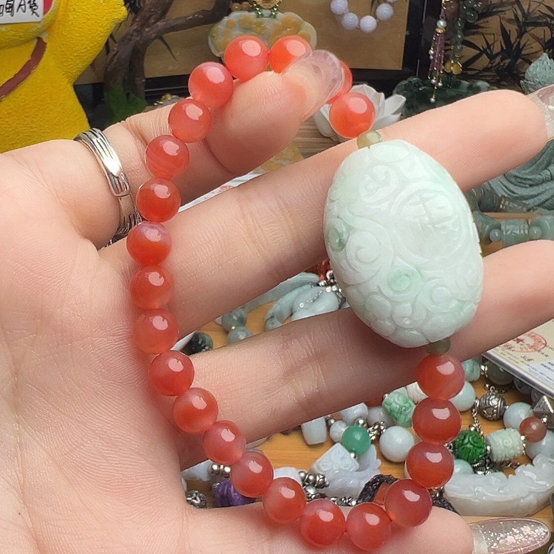 翡翠颈饰未镶嵌吊坠