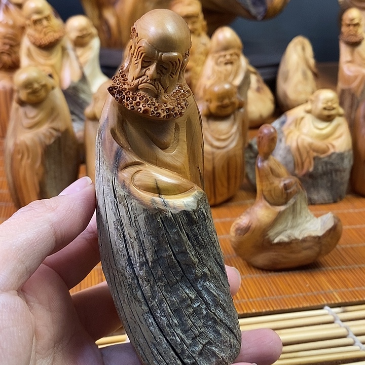 柏木（崖柏）达摩摆件