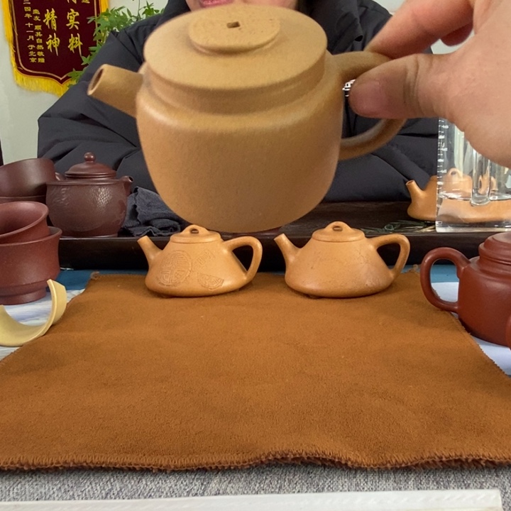 紫砂茶壶黄金段巨轮150左右的容量