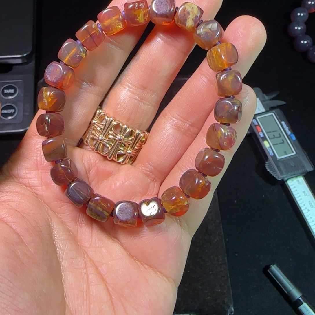 琥珀未镶嵌裸石琥珀