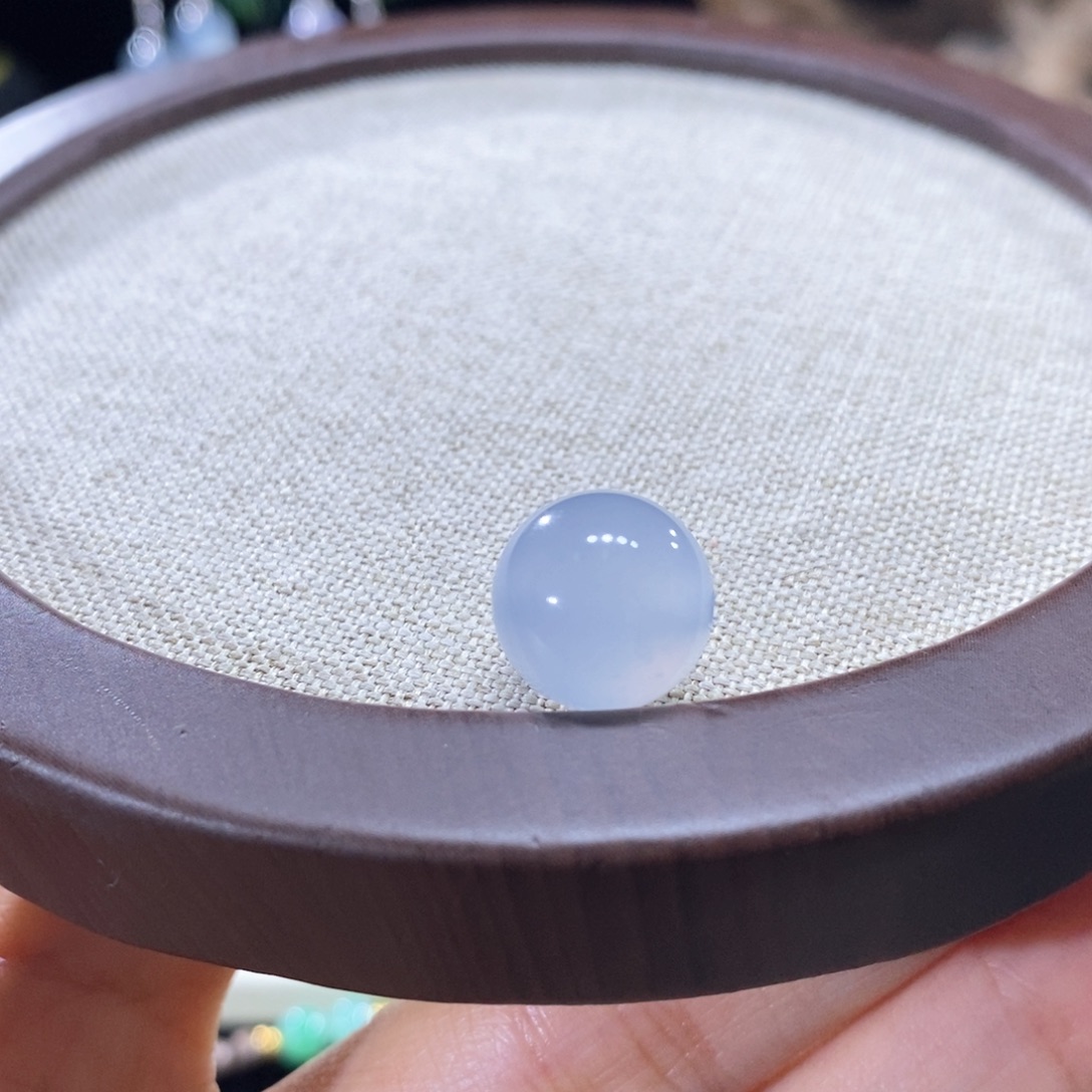 翡翠未镶嵌颈饰翡翠高冰天空蓝圆珠12+mm