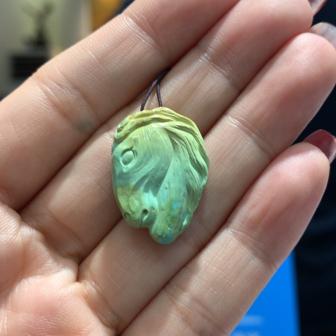 绿松石吊坠未镶嵌