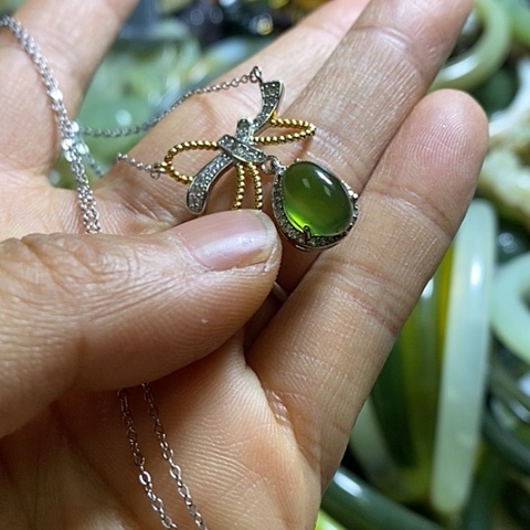 岫玉颈饰未镶嵌挂件