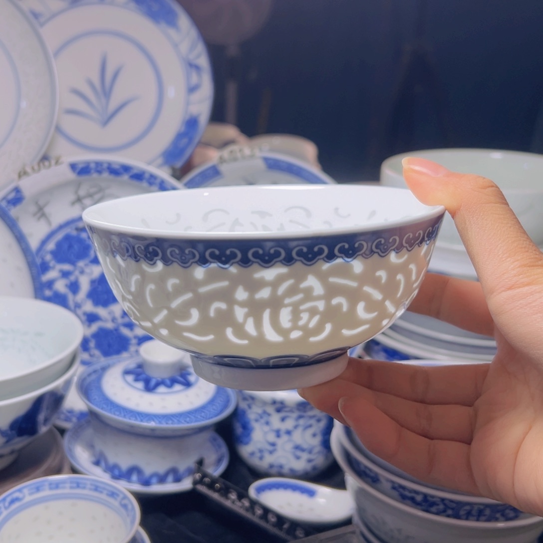 碗青花玲珑五寸五福饭碗