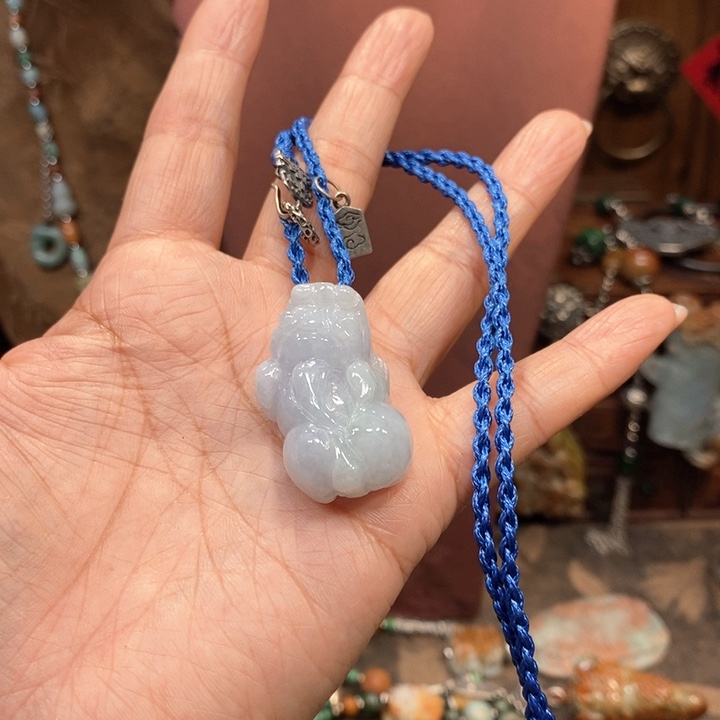 翡翠吊坠(赠链)未镶嵌