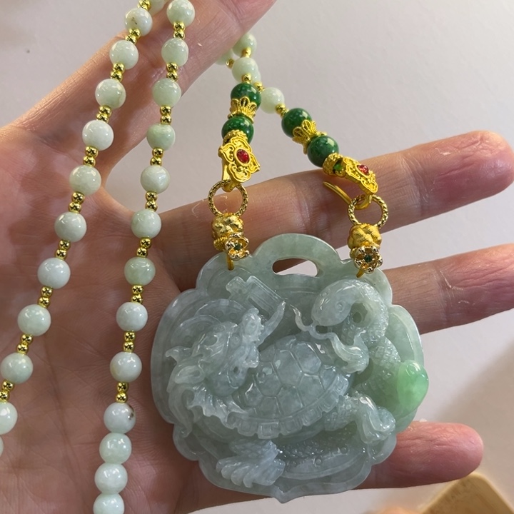 翡翠吊坠(赠链)未镶嵌代编织