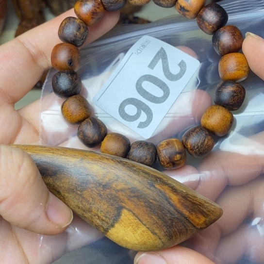 贡木手串/手链瑕疵贡木