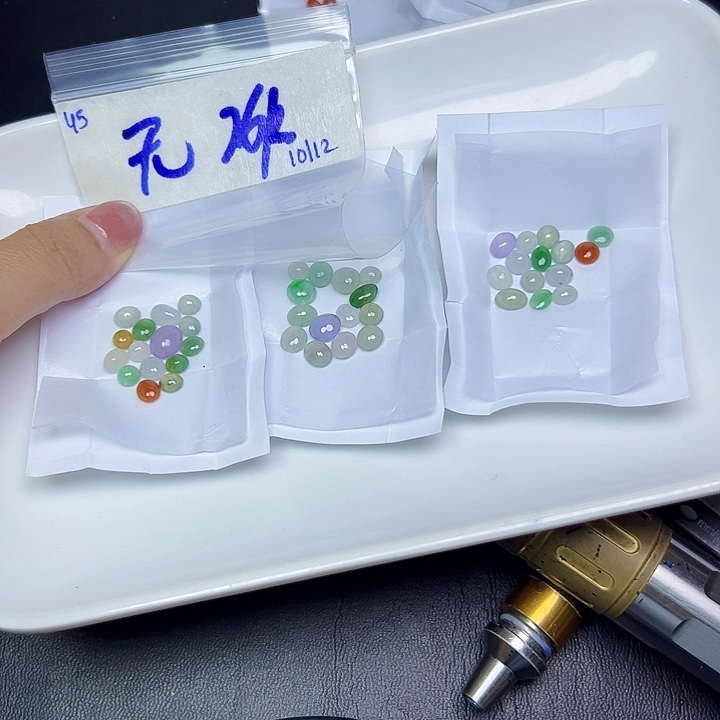 未镶嵌定制翡翠无*?不