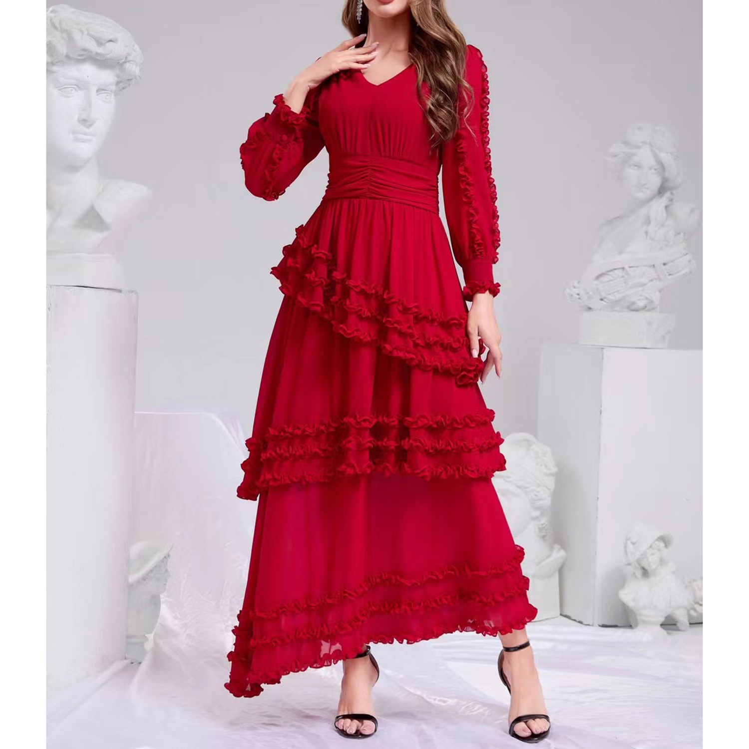 原创气质层层蛋糕连衣裙新款显高显瘦百搭纯色重工花边长袖红长裙