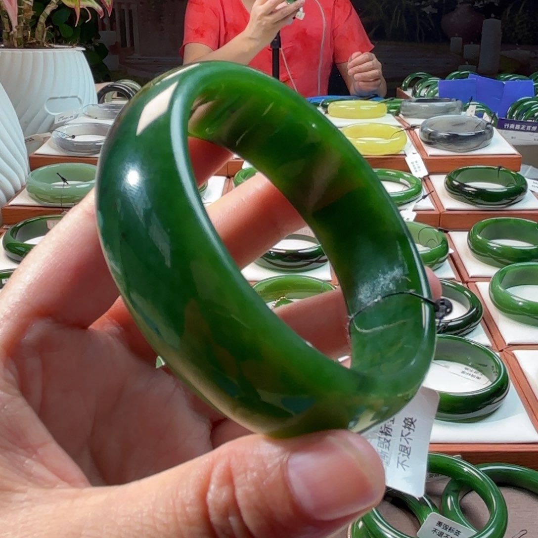 和田玉（碧玉）手镯未镶嵌