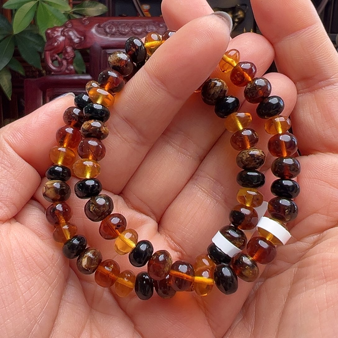 琥珀未镶嵌裸石抚顺琥珀10597七多样性发其一