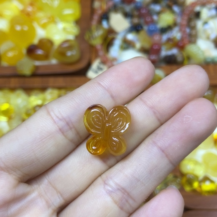 橄榄核吊坠蝴蝶143