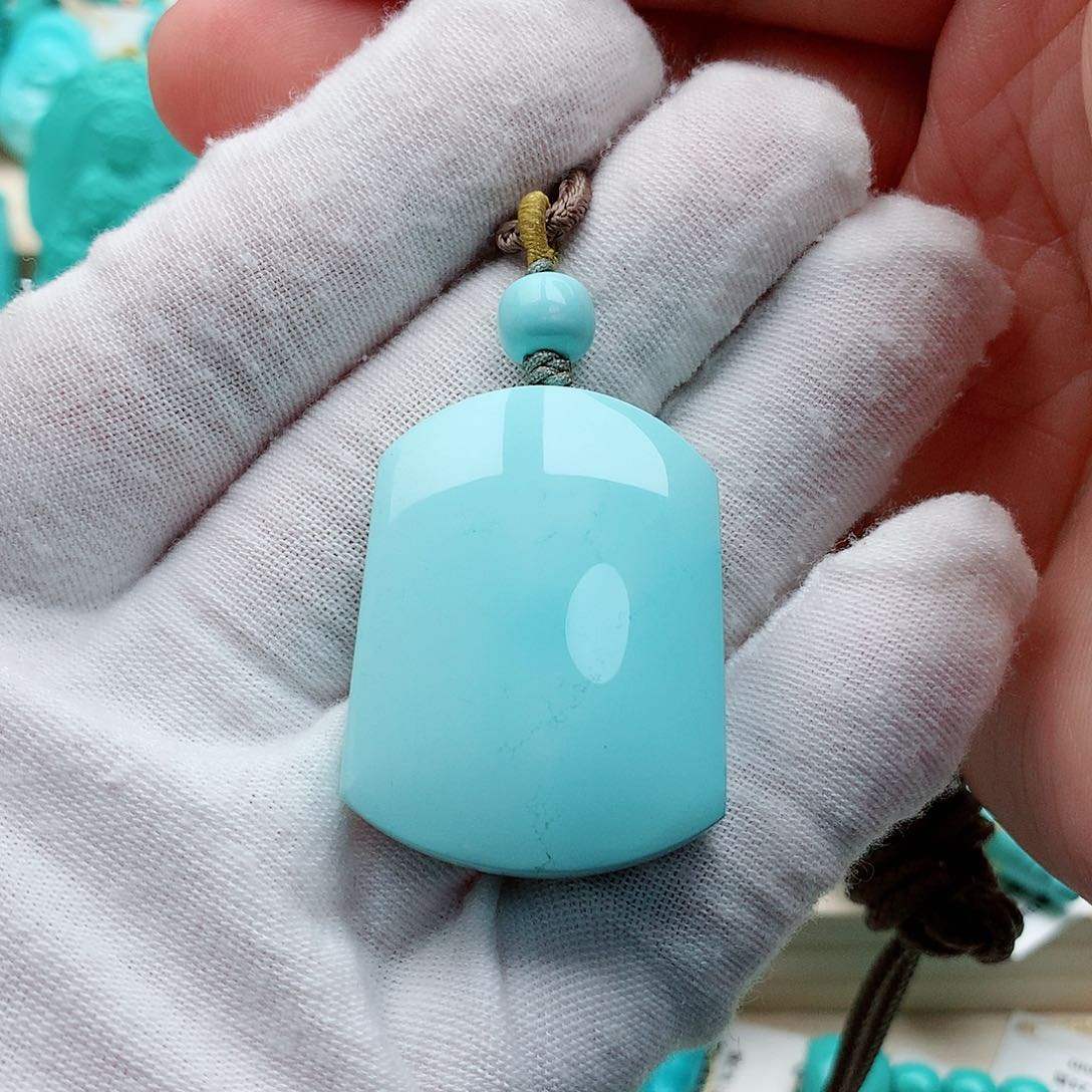 绿松石颈饰未镶嵌