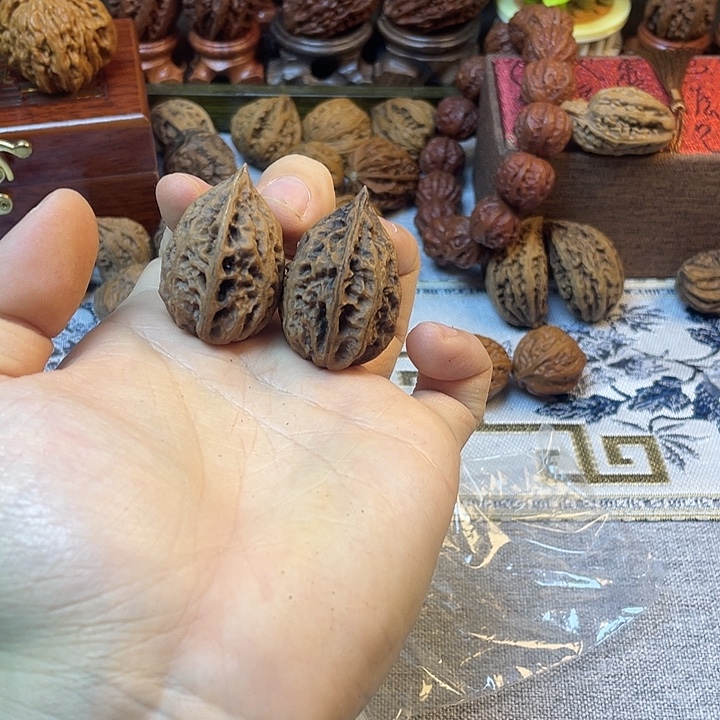 核桃东北楸子手把件22