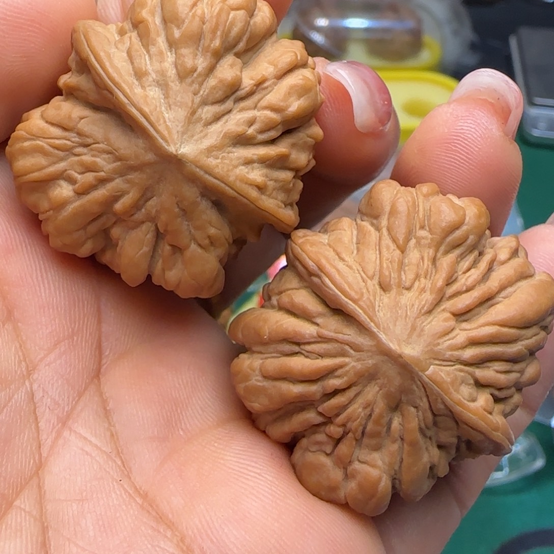 老***儿吊坠文玩核桃32.5全品舍利塔