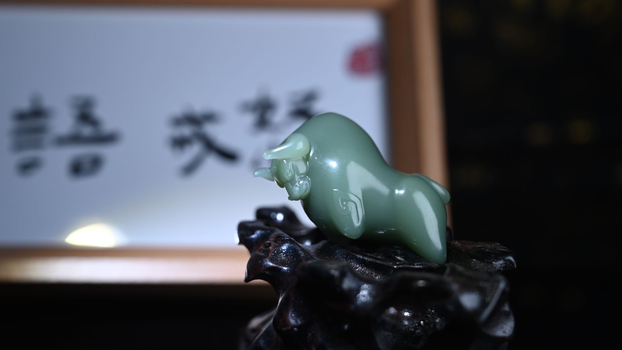 纯天然和田玉牛气冲天吊坠手工雕刻打造