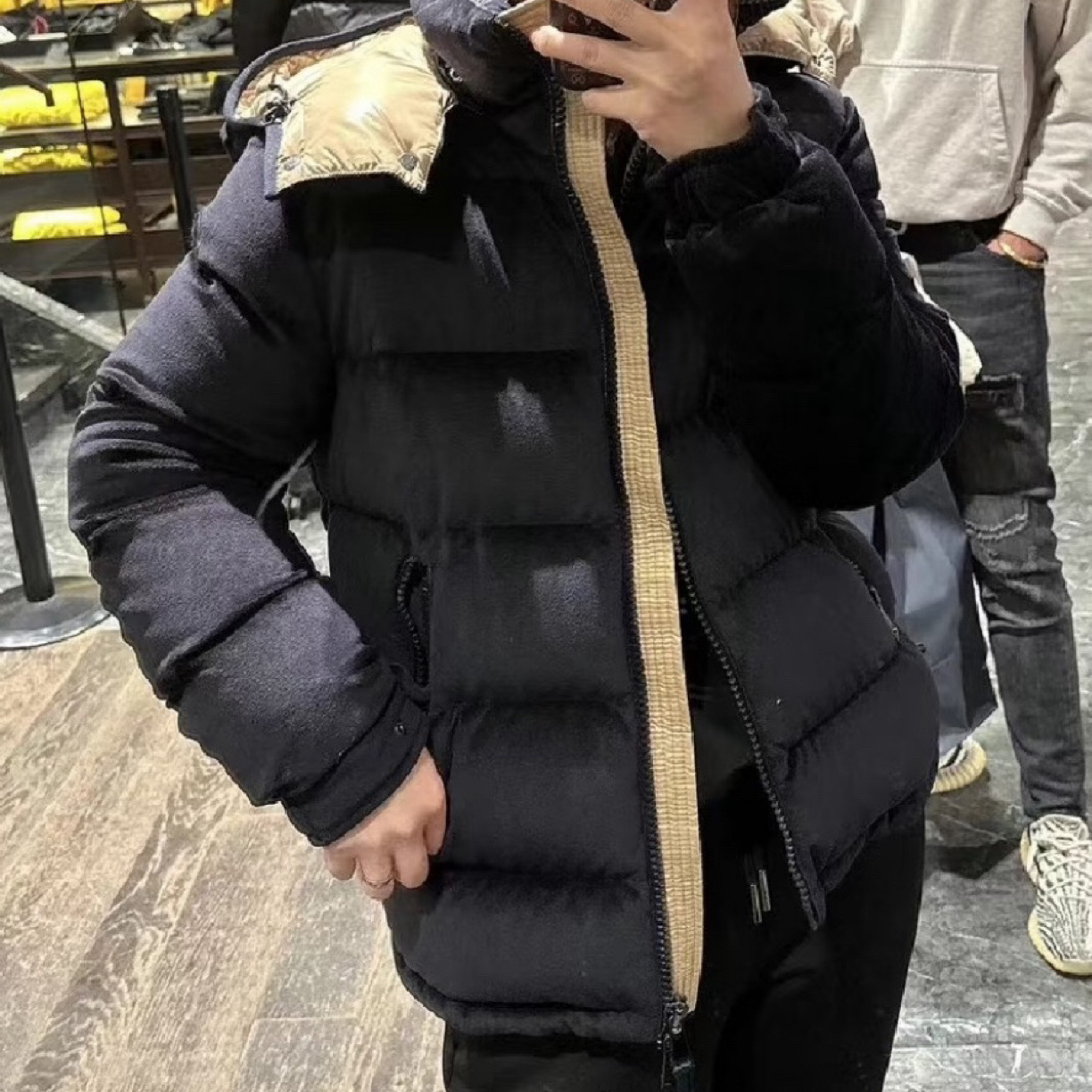 未使用 MONCLER Holostee 徽标Logo连帽长袖羽绒服  0码 04519