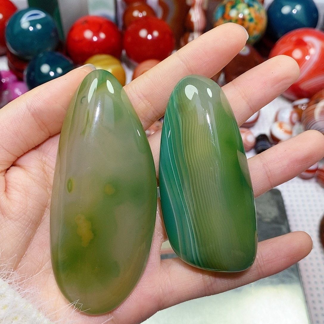 8***8玛瑙/玉髓未镶嵌珠宝奇石