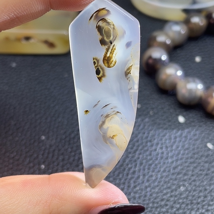 感***心玛瑙/玉髓未镶嵌颈饰