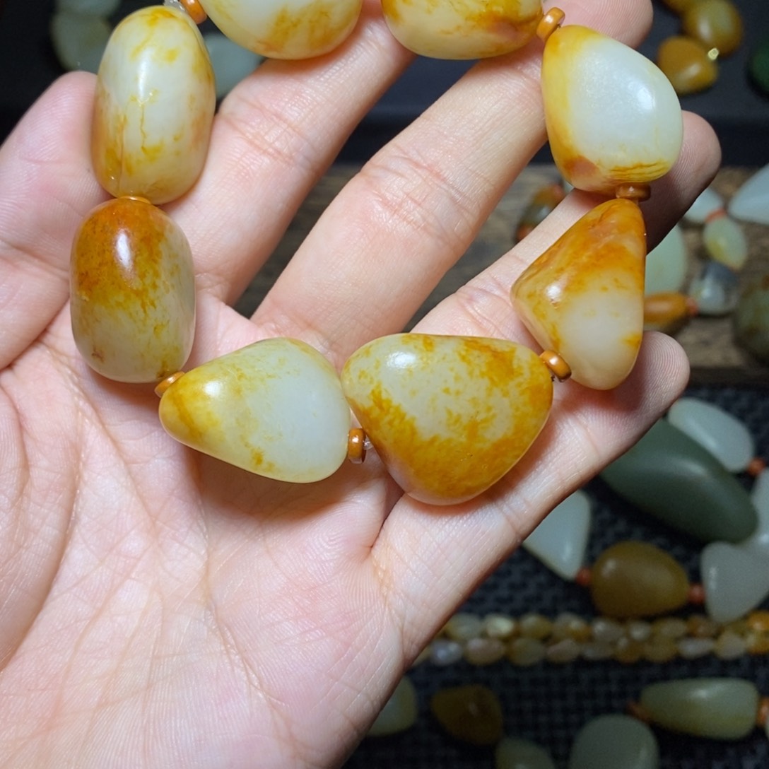 和田玉颈饰未镶嵌静*