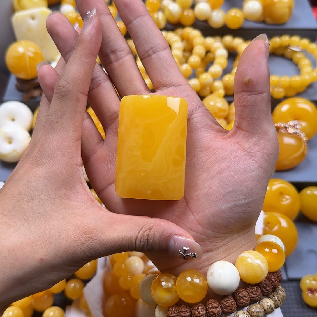 琥珀珠宝奇石未镶嵌方牌