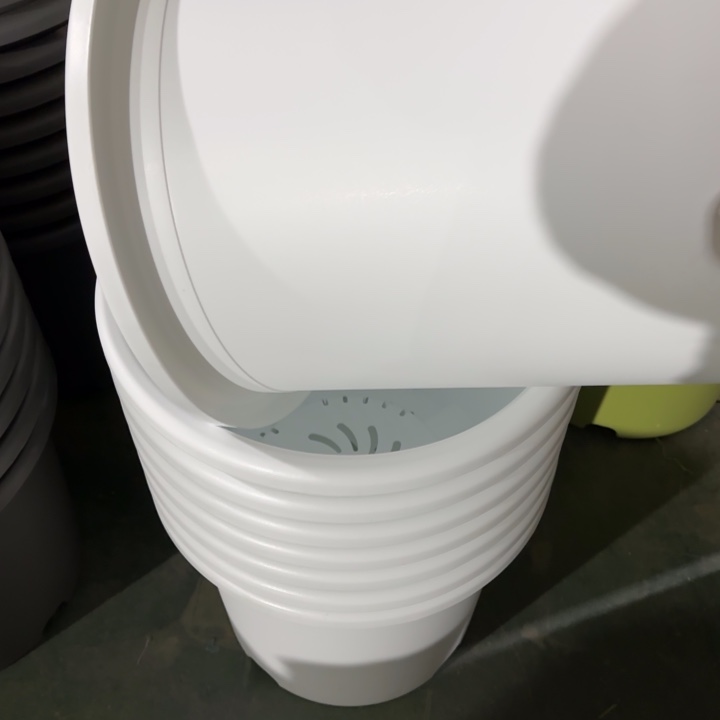 四季9号4个白色的花盆